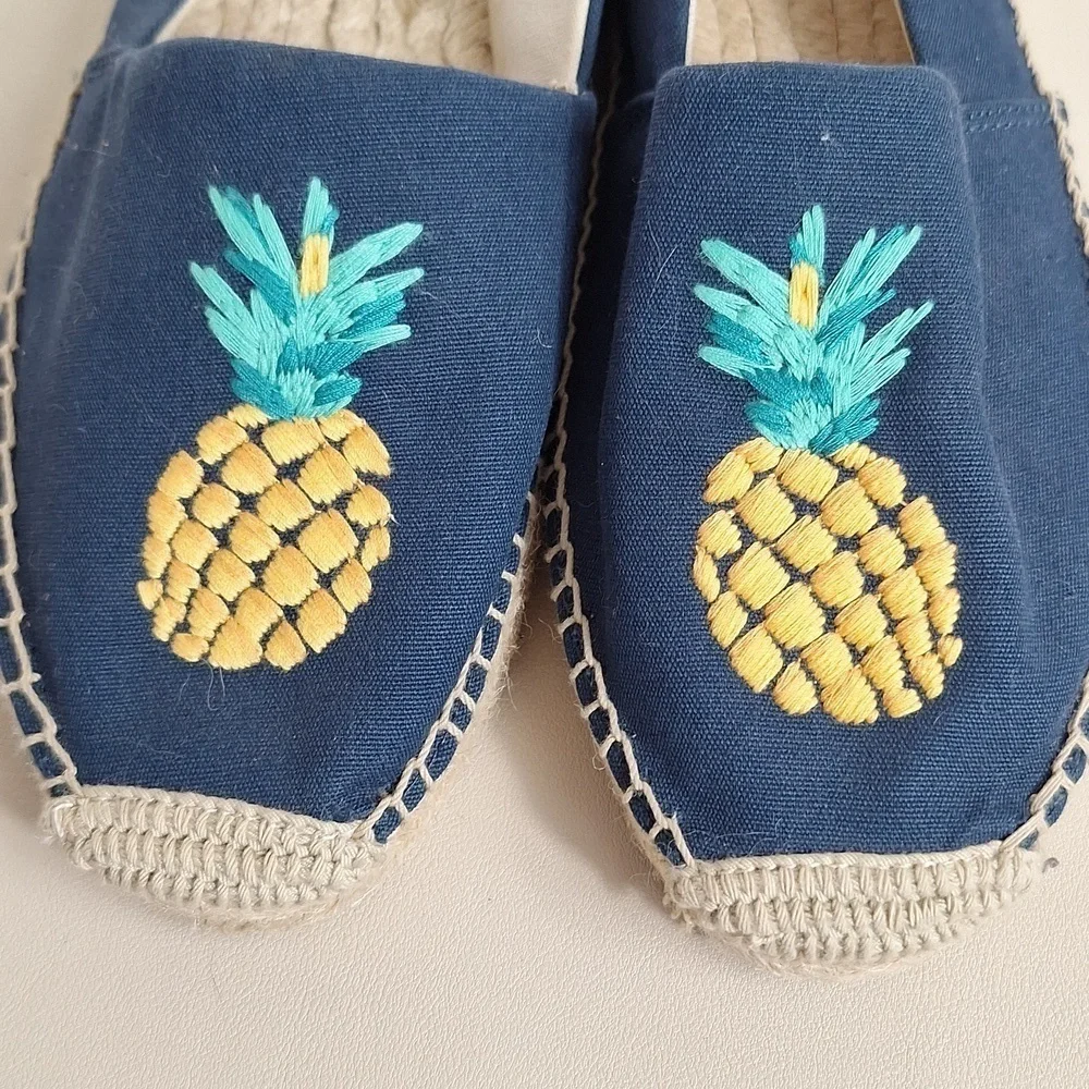 Vera Bradley Espadrilles Slip On Shoes Pineapple